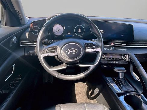 Used 2024 Hyundai Elantra Limited FWD image 4
