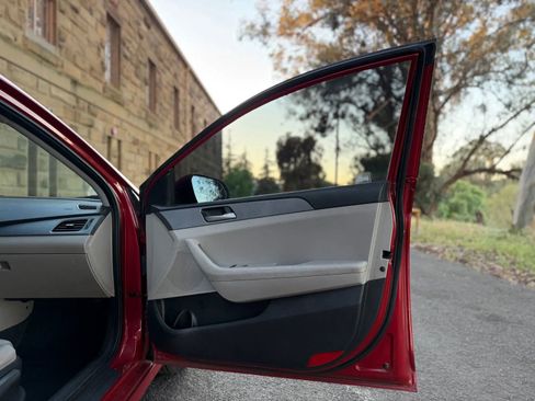 Used 2019 Hyundai Sonata SE image 23