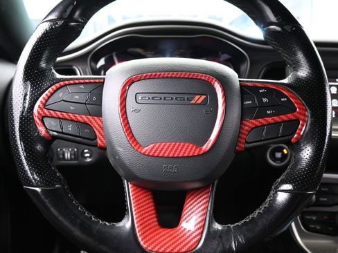 Used 2022 Dodge Challenger SXT w/ Driver Convenience Group RWD image 25