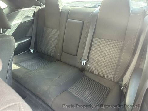 Used 2016 Dodge Challenger SXT image 14