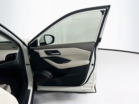 Used 2023 Nissan Rogue SL w/ SL Premium Package FWD image 35