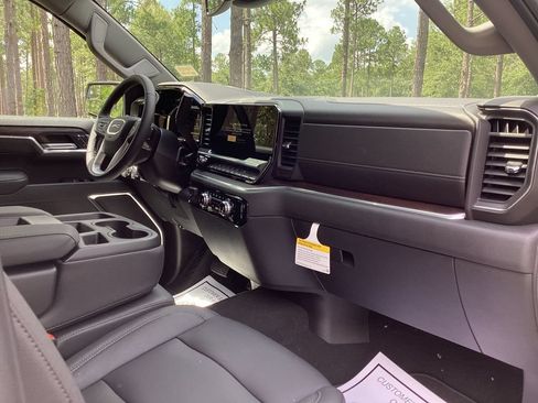 Used 2026 GMC Sierra 1500 SLT RWD image 22