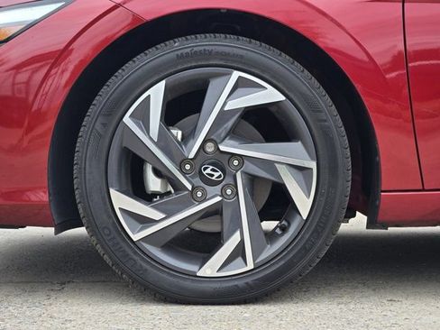 Certified 2025 Hyundai Elantra Sport FWD image 11