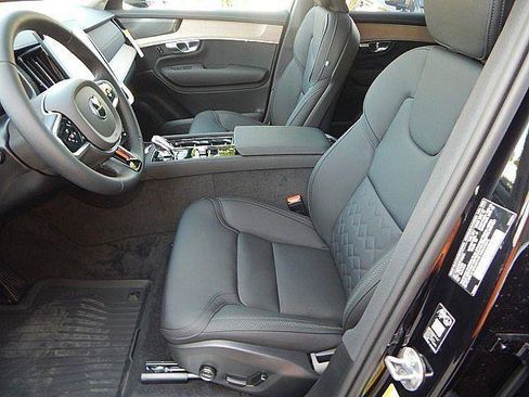New 2026 Volvo XC90 B6 Plus w/ Protection Package Premier AWD/4WD image 15