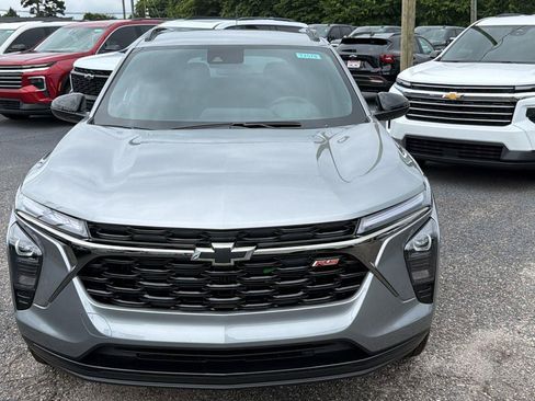 New 2026 Chevrolet Trax RS w/ Driver Confidence Package FWD image 2