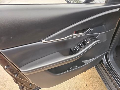 Used 2025 MAZDA CX-30 AWD 2.5 S w/ Preferred Package image 13