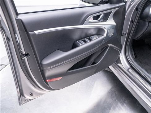 New 2026 Genesis G70 2.5T Prestige image 26