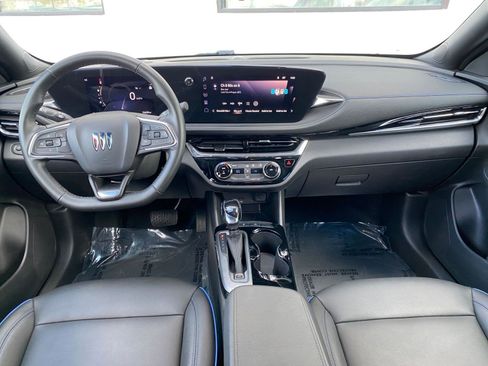 Used 2025 Buick Envista Sport Touring image 33