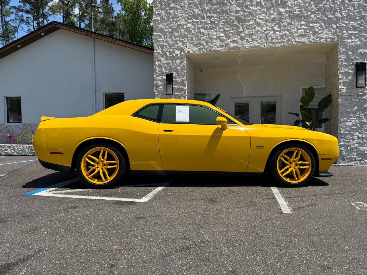 Used 2019 Dodge Challenger R/T RWD image 20