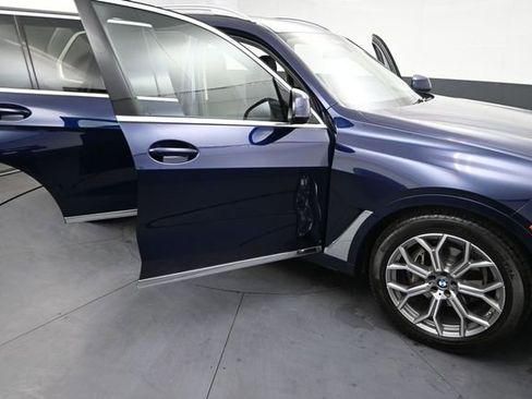 Used 2022 BMW X7 xDrive40i w/ Premium Package AWD/4WD image 27