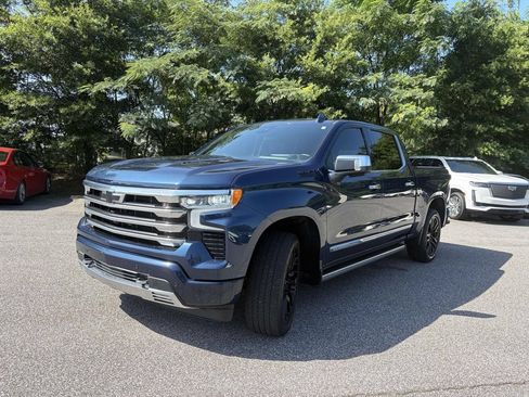 Used 2023 Chevrolet Silverado 1500 High Country w/ High Country Premium Package AWD/4WD image 5