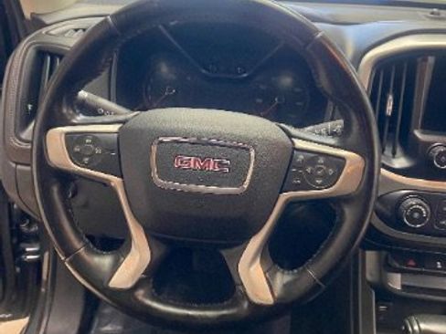 Used 2016 GMC Canyon SLE RWD image 20