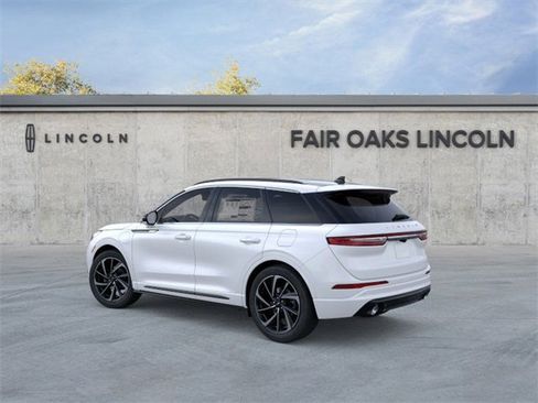 New 2026 Lincoln Corsair Grand Touring image 4