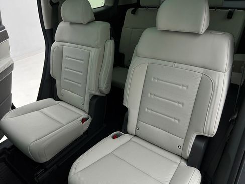 Used 2025 Hyundai Santa Fe Calligraphy image 17