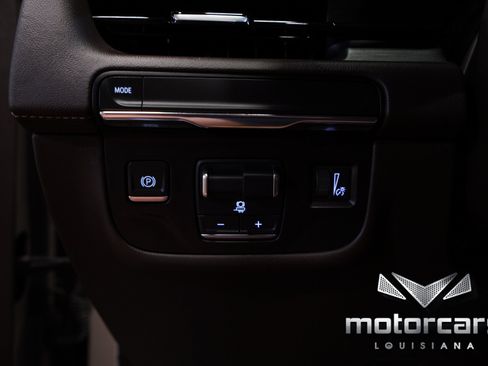 Used 2021 Cadillac Escalade Sport RWD image 36
