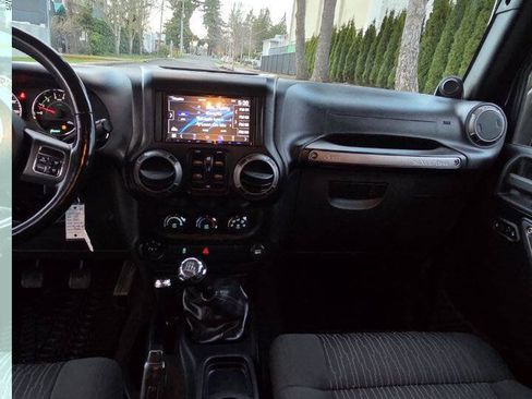 Used 2011 Jeep Wrangler Unlimited Sport AWD/4WD image 11