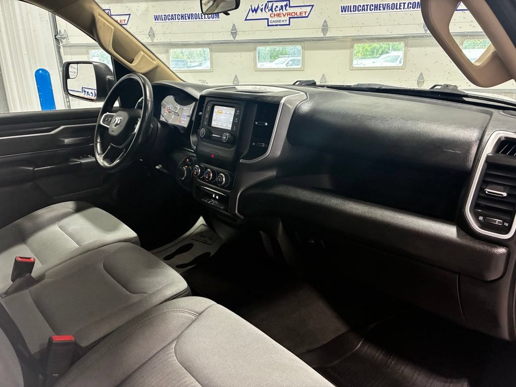 Used 2020 RAM 1500 Big Horn AWD/4WD image 33
