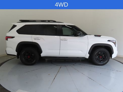 Used 2025 Toyota Sequoia TRD Pro AWD/4WD image 2