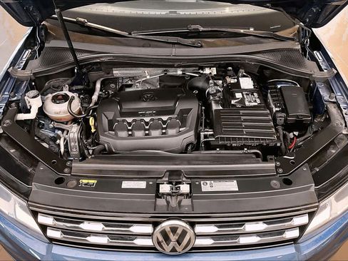Used 2019 Volkswagen Tiguan SE w/ Panoramic Sunroof Package FWD image 29