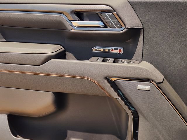 New 2026 GMC Sierra 1500 AT4 w/ Technology Package AWD/4WD image 17