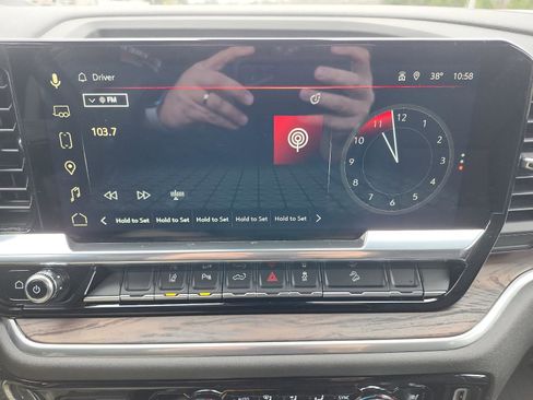 Certified 2025 GMC Sierra 2500 SLT w/ SLT Premium Package image 17