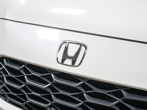 Used 2024 Honda HR-V LX image 9