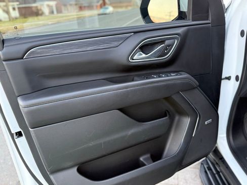 Used 2024 GMC Yukon SLT image 9