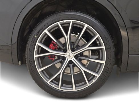 Used 2023 Maserati Grecale GT image 7