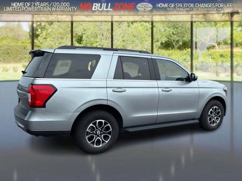 Certified 2024 Ford Expedition XLT AWD/4WD image 5