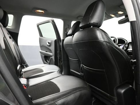 Used 2020 Jeep Compass Latitude AWD/4WD image 27