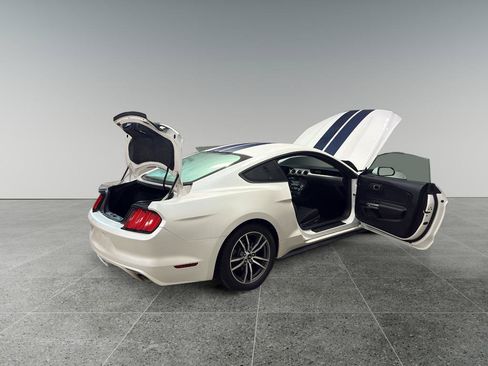 Used 2017 Ford Mustang Coupe RWD image 14
