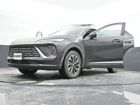 Used 2024 Buick Envision Preferred image 67