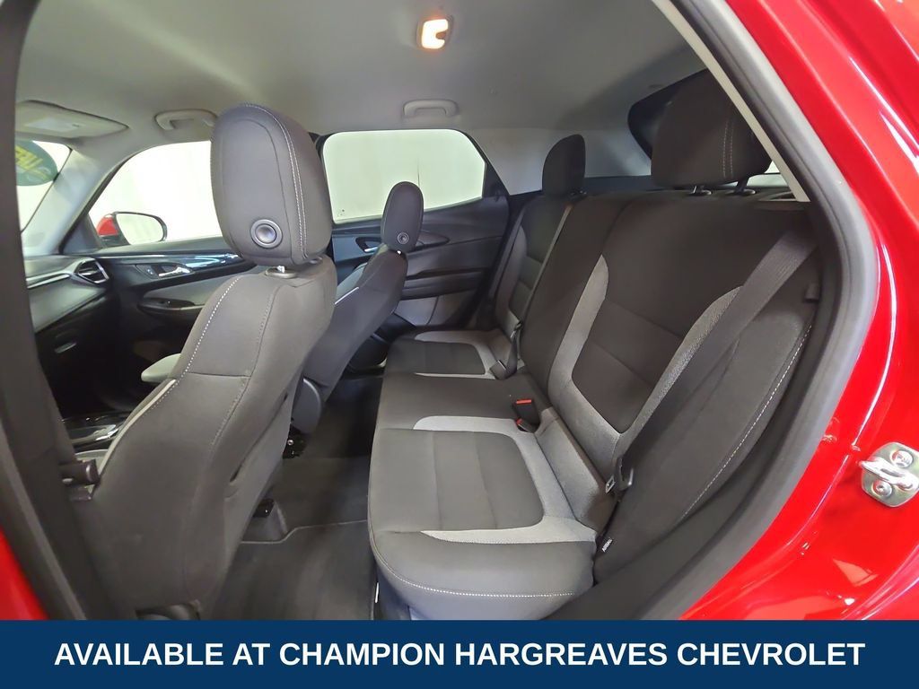 Used 2026 Chevrolet TrailBlazer LT AWD/4WD image 33