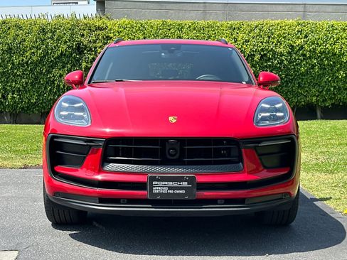 Certified 2025 Porsche Macan AWD/4WD image 11