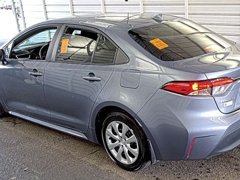 Used 2025 Toyota Corolla LE FWD image 5