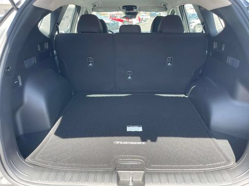 Certified 2025 Hyundai Tucson SE FWD image 21