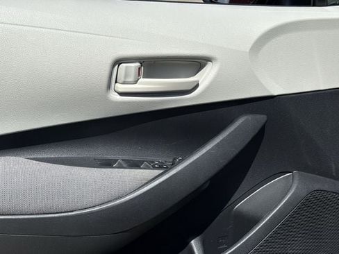 Used 2024 Toyota Corolla LE FWD image 24
