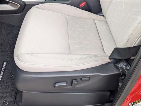 Used 2025 Nissan Frontier SV w/ SV Convenience Package image 4