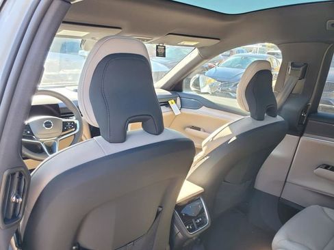 New 2025 Volvo EX90 Ultra w/ Protection Package Premier AWD/4WD image 24