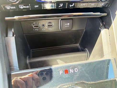 Used 2024 Jeep Grand Cherokee Laredo AWD/4WD image 25