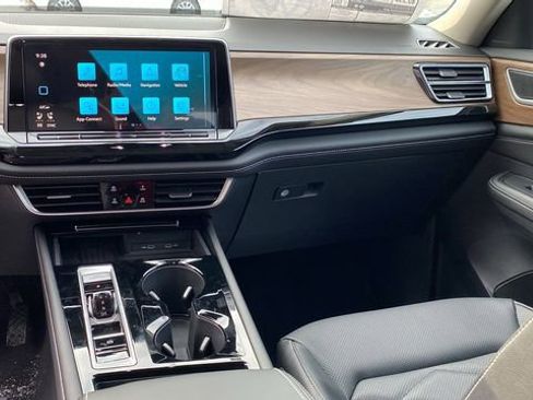 New 2026 Volkswagen Atlas SE AWD/4WD image 10
