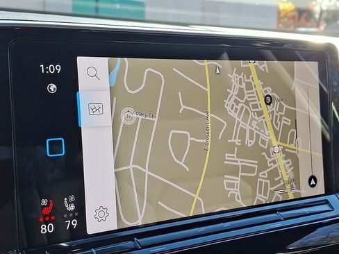 Certified 2025 Volkswagen Atlas Cross Sport SEL R-Line image 23