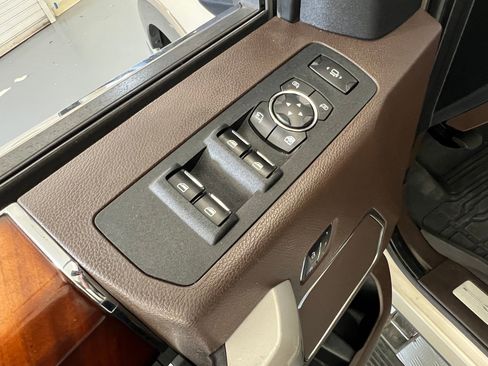 Used 2018 Ford F250 King Ranch w/ King Ranch Ultimate Package image 22