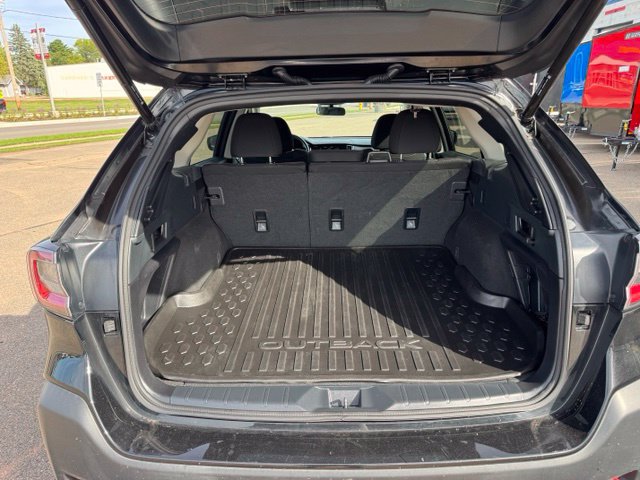 Used 2023 Subaru Outback Premium AWD/4WD image 24