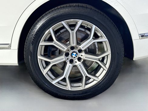 Used 2019 BMW X7 xDrive40i w/ Cold Weather Package image 37