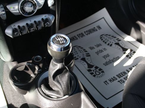 Used 2009 MINI Cooper Hardtop FWD image 15