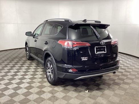 Used 2018 Toyota RAV4 XLE image 4
