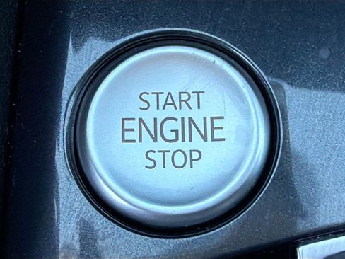 Used 2024 Volkswagen Tiguan Wolfsburg Edition image 36