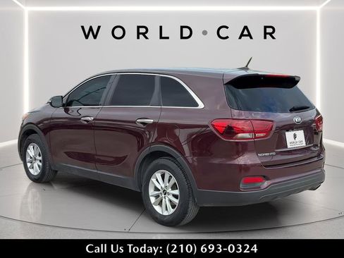 Used 2020 Kia Sorento FWD V6 image 5
