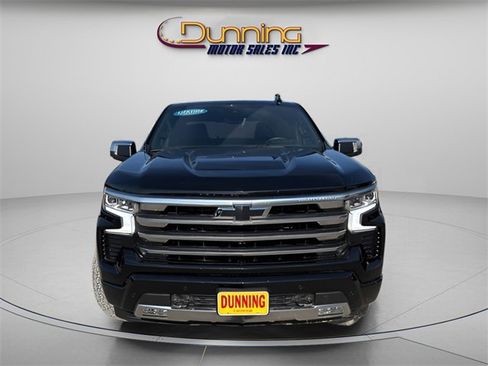 Used 2023 Chevrolet Silverado 1500 High Country w/ Technology Package image 5